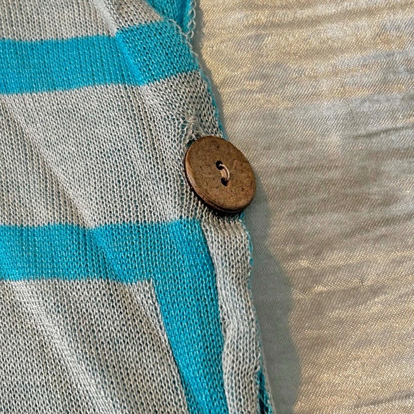 PONCHO, TURQUOISE & LT GREY, ONE SIZE, REVERSIBLE, SILKY VISCOSE, OPEN SIDES - Picture 7 of 10